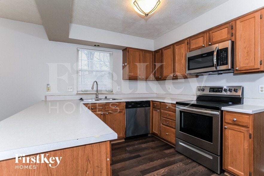 Building Photo - 5707 Villas Creek Dr