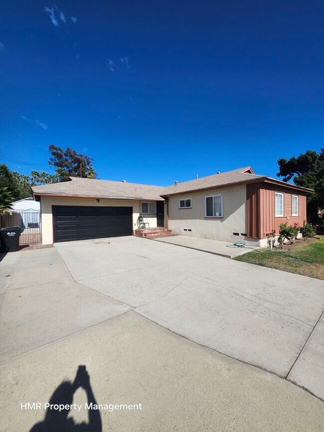 Primary Photo - Newly Remodeled Home in Pomona