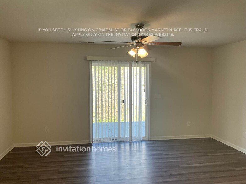 Building Photo - 121 Hazelnut Wy