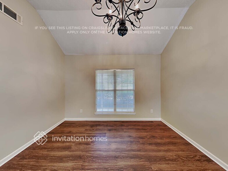 Building Photo - 206 Vernon Walk