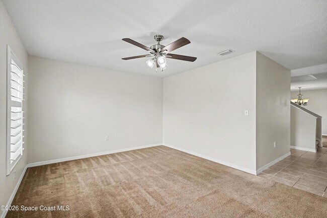 Building Photo - 5353 Outlook Dr