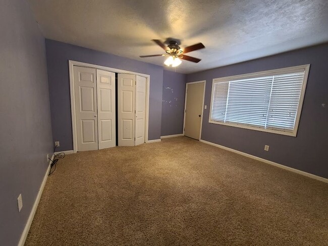 Building Photo - Unique single family home with a detached ...