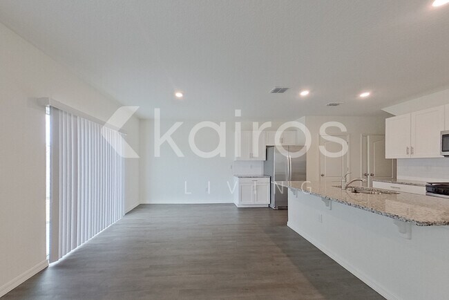 Building Photo - 32020 Katelin Cir