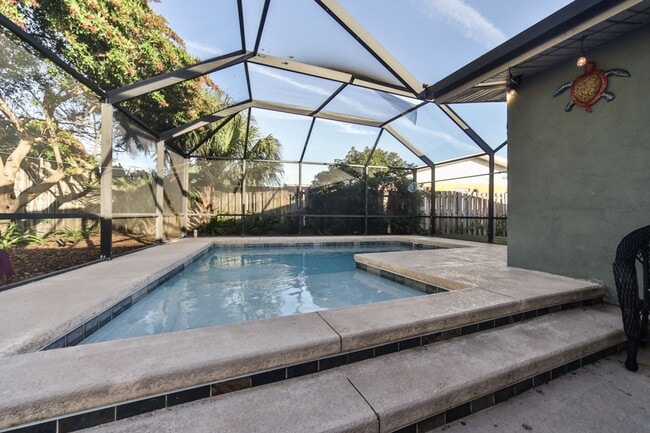 Building Photo - Vacation Rental Amazing Pet Friendly 3 Bed House with a Heated Pool