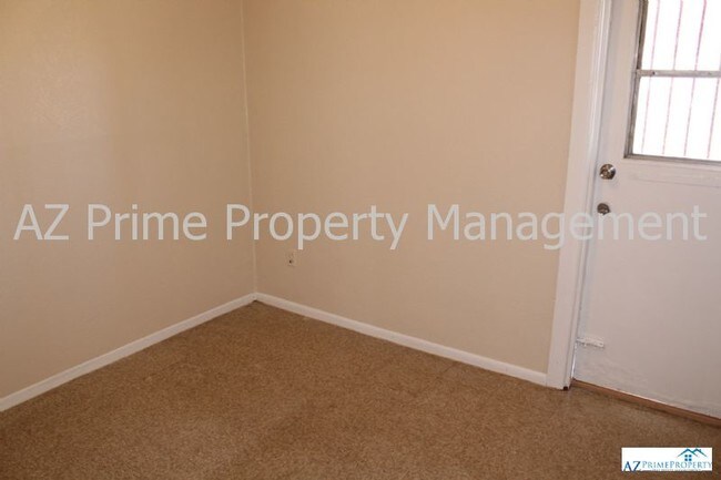 Building Photo - 1308 N 31st Ave