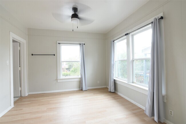 Building Photo - 615 Pacific St