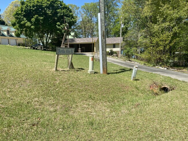 Building Photo - Lakefront Living! Furnished 3-Bed Home w/ ...