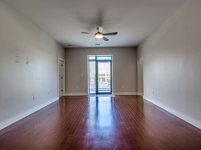Building Photo - 444 N Central Ave