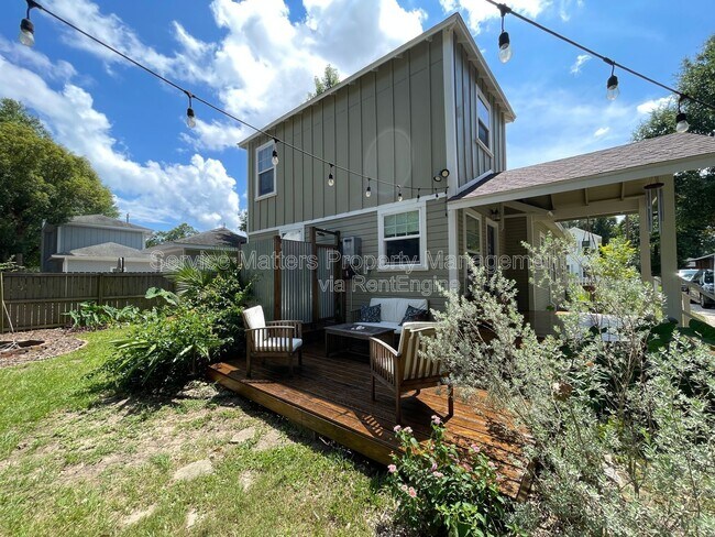 Building Photo - 2318 N 17th Ave