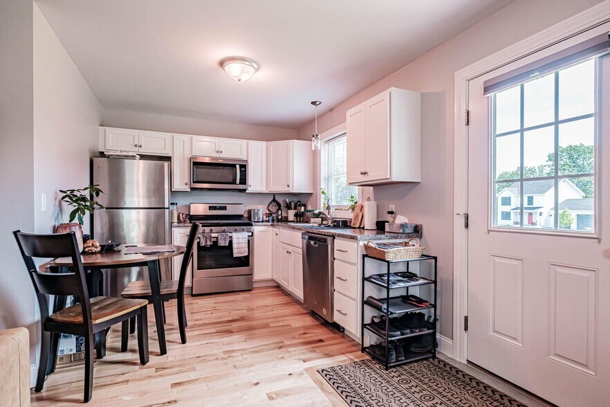 Kitchen View 2 - 9 Dartmouth Pl
