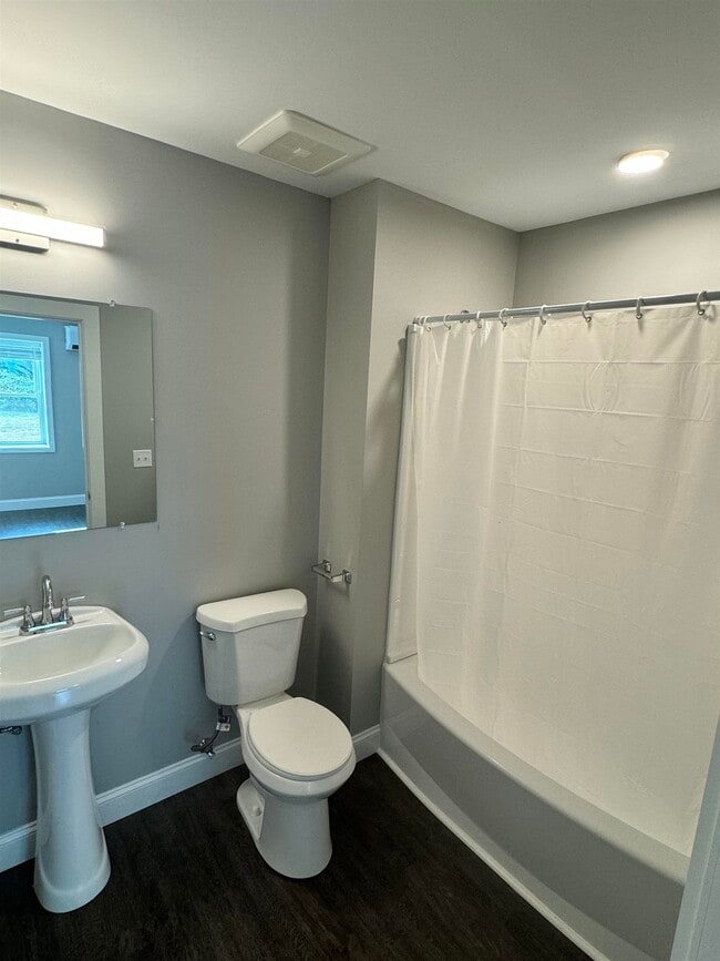 Building Photo - 50 Monarch Wy