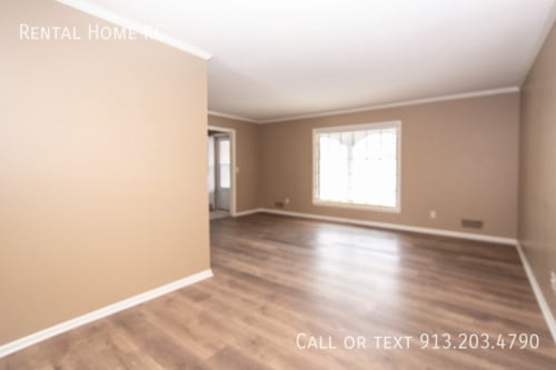 Building Photo - 10047 Lamar-