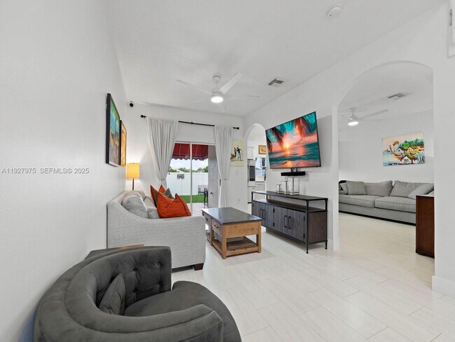 Building Photo - 12881 SW 49th Ct