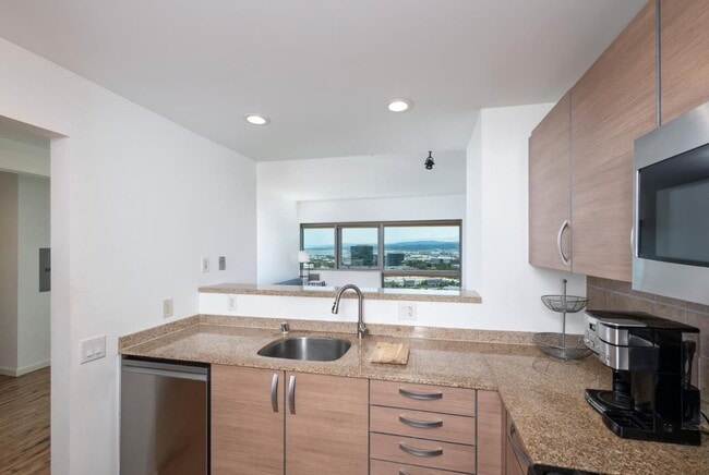 Building Photo - 1 Mandalay Pl