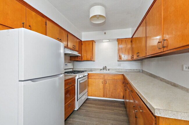 Building Photo - 104 High Ave