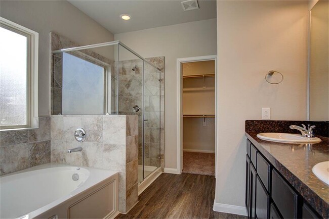 Building Photo - Beautiful Home in Bridgewater Meadows!