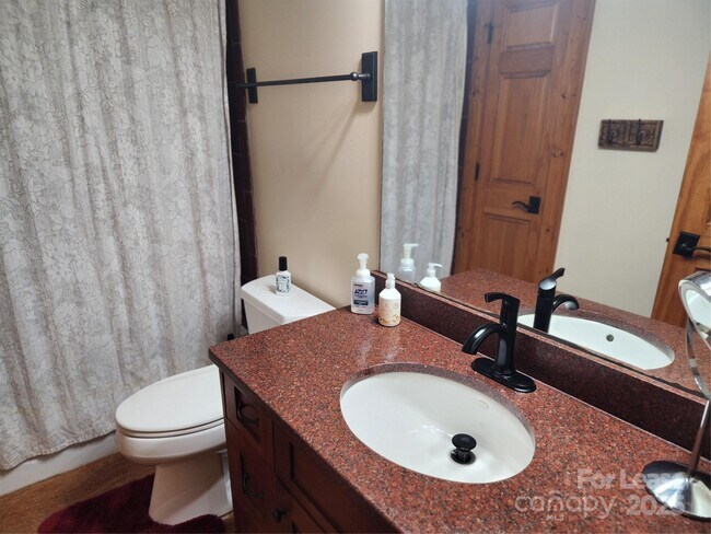 Building Photo - 16946 Belle Isle Dr