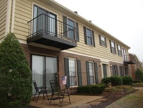 Building Photo - Townhome near I-65/Nashville