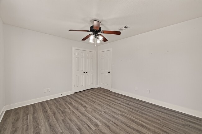 Building Photo - 10011 Pine Pass Dr
