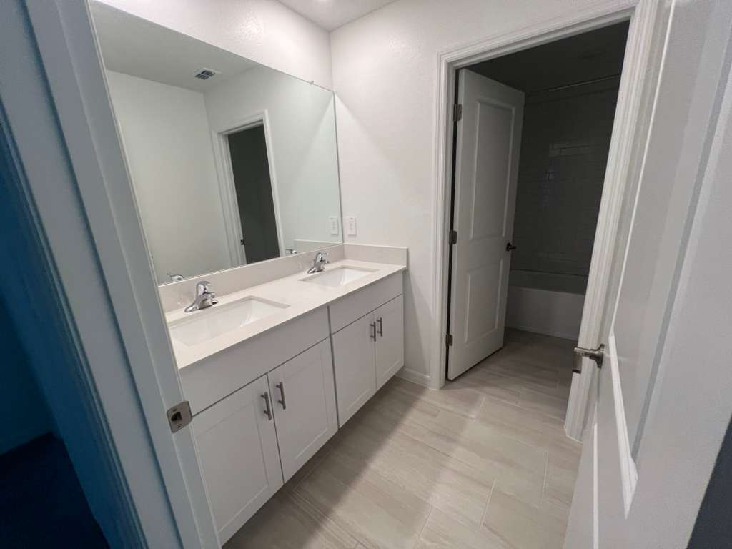 Building Photo - 17476 Happytrails St