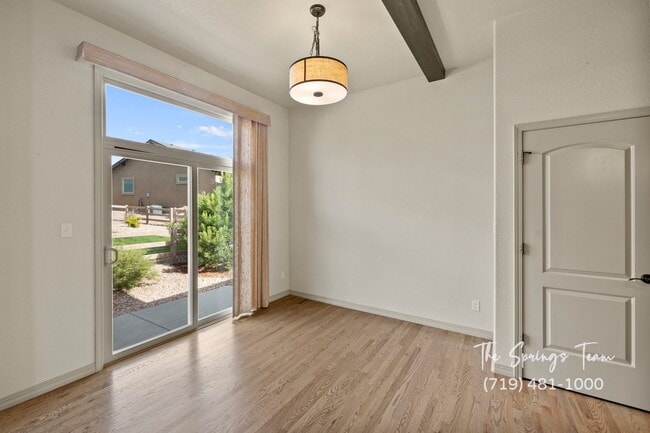 Building Photo - BEAUTIFUL 4BD + OFFICE MAIN-LEVEL LIVING H...