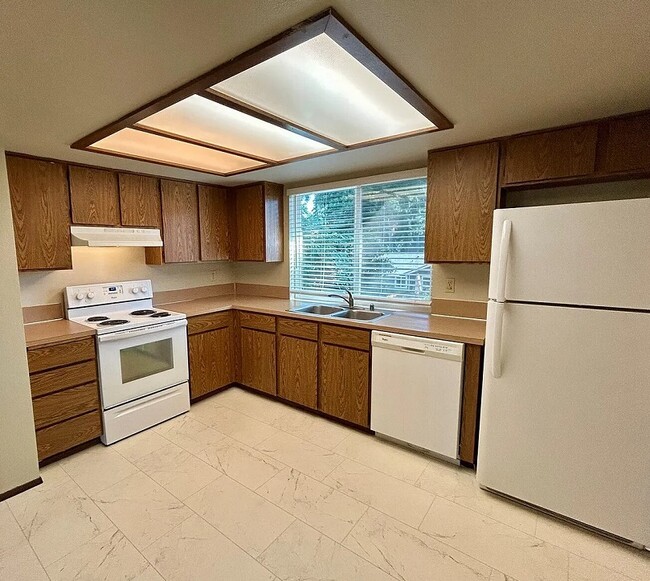 Building Photo - 202 Vashon Ave SE