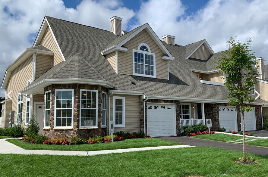 Building Photo - 35 Steven Cir