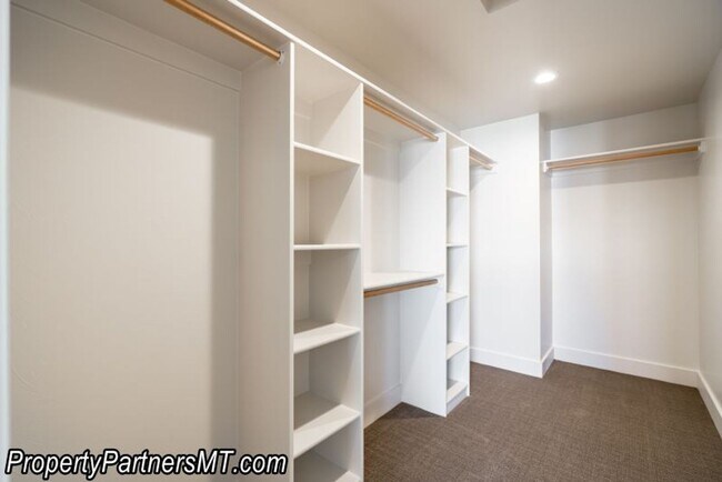 Building Photo - *** Recently built & Dog Friendly *** 3 Bed 2.5 Bath Townhouse