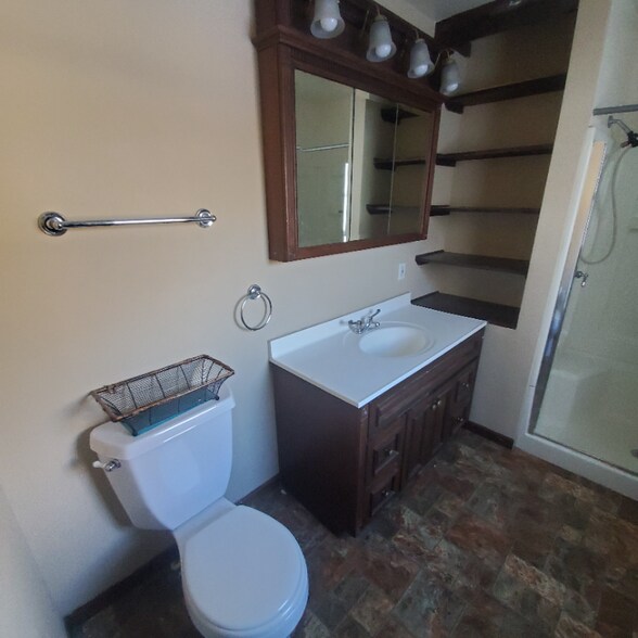 Building Photo - 8015 W 5th Ave