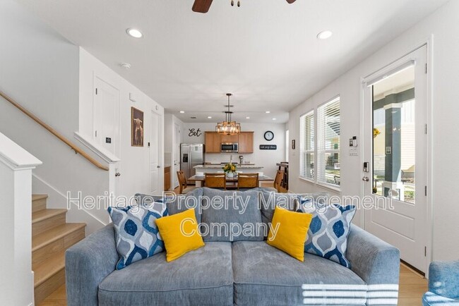 Building Photo - 2119 Hofstaat