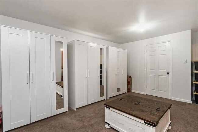 Building Photo - 723 Lehigh St