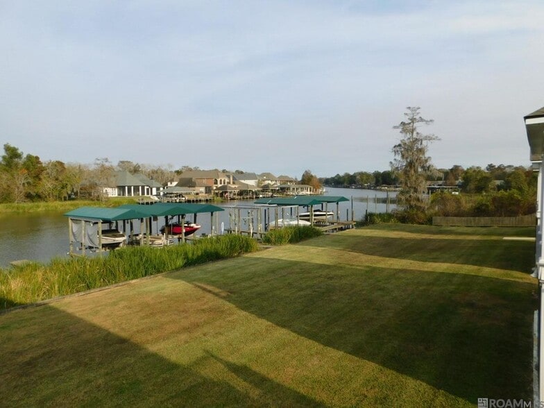 Building Photo - 11182 River Highlands Dr