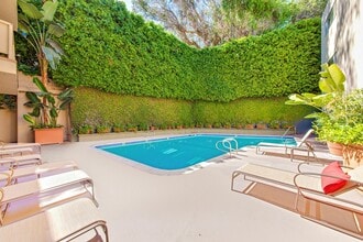 Building Photo - The Brentwood Tuscany