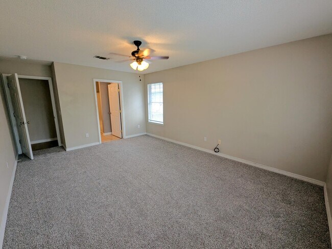 Building Photo - 9451 Pine Lily Ct