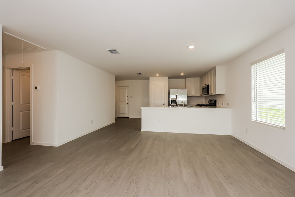 Building Photo - 10729 Revolver Dr