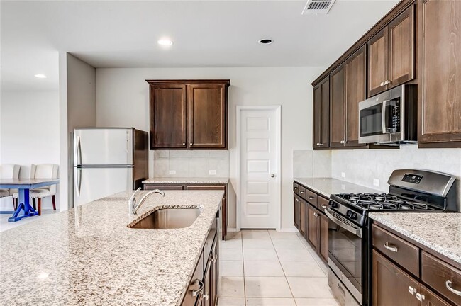 Building Photo - 2721 Winding Creek Rd