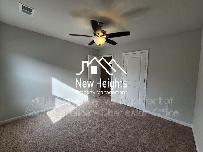 Building Photo - 179 Cherry Grv Dr