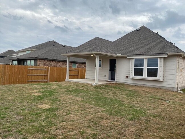 Building Photo - 652 Pheasant Hill Ln