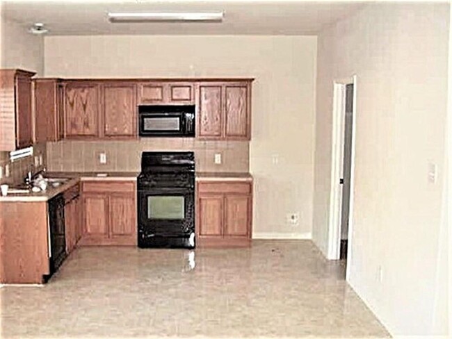 Building Photo - 18042 Platinum Springs Dr