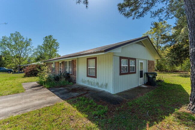 Building Photo - 170 Sidney Ave