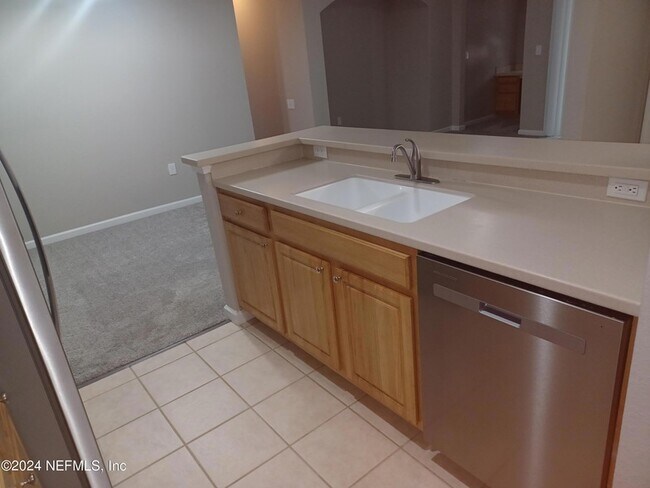 Building Photo - 10075 Gate Pkwy N