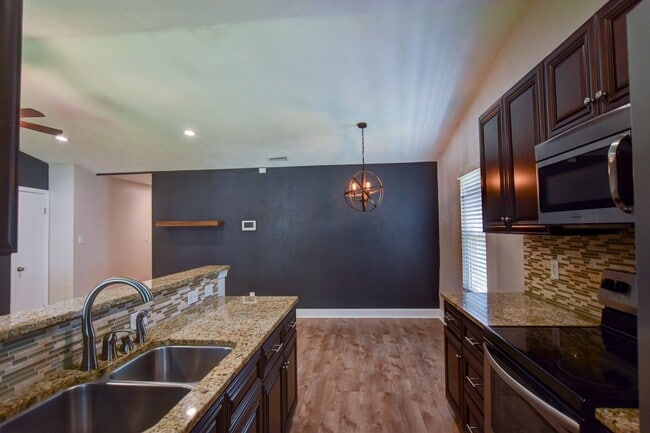 Building Photo - Charming 3-Bedroom, 2-Bath Home in Virgini...