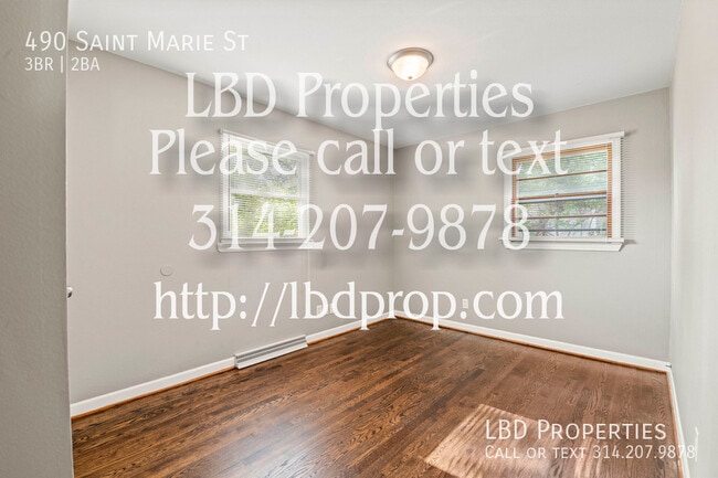 Building Photo - 490 St Marie St