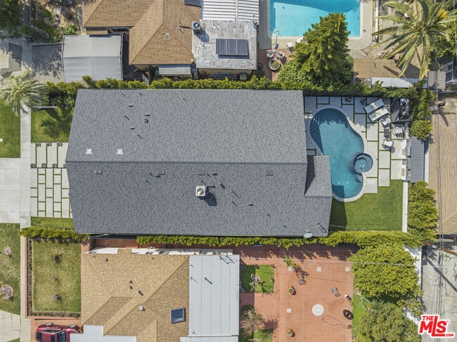 Building Photo - 5715 Troost Ave