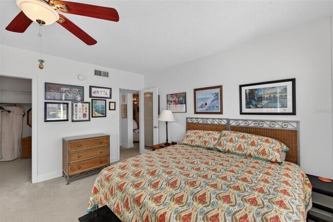 Building Photo - 1200 N Shore Dr NE