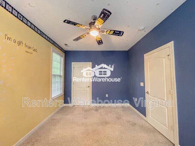 Building Photo - 446 Blue Beech Way