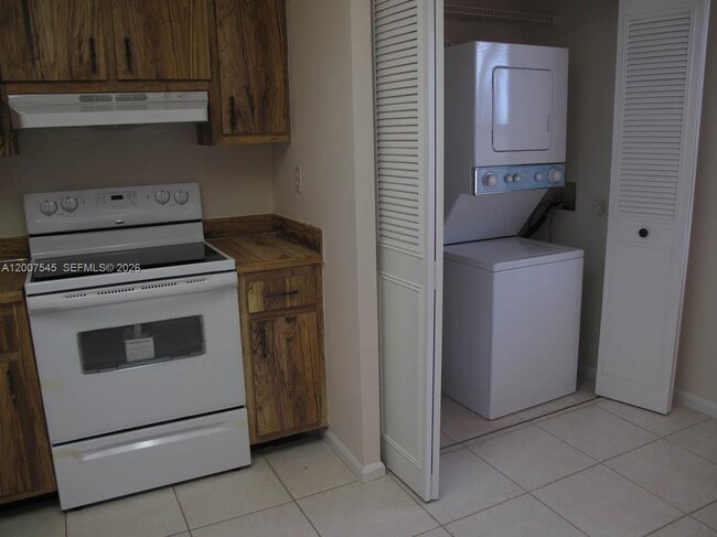 Building Photo - 357 N Rock Island Rd