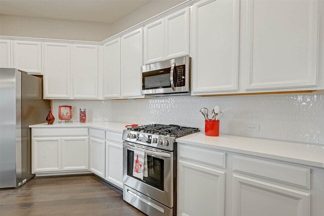 Building Photo - 10707 Deer Path Dr