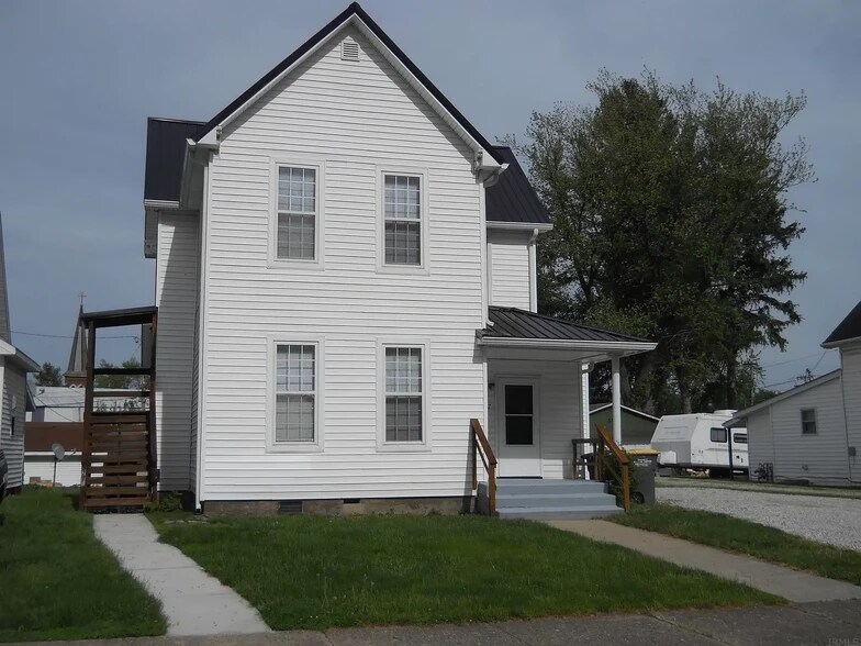 Building Photo - 327 N Independence St