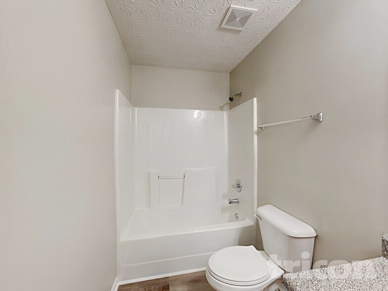 Building Photo - 1645 Gallup Dr